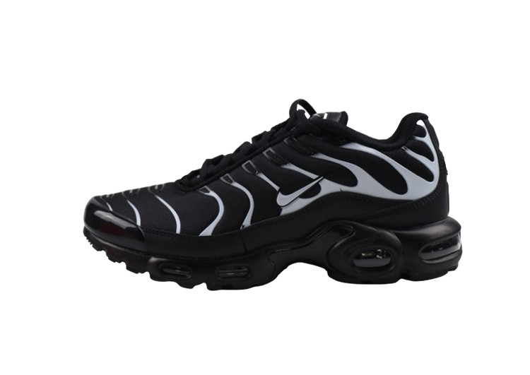 NIKE-AIR-MAX-PLUS-TN-BLACK-GRAY-LOGO-4.jpeg