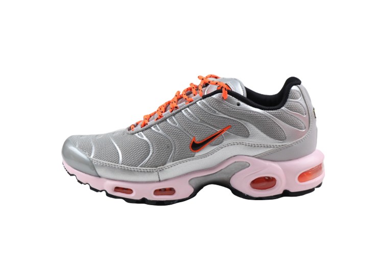 NIKE-AIR-MAX-PLUS-TN-LIGHT-GRAY-4.jpeg