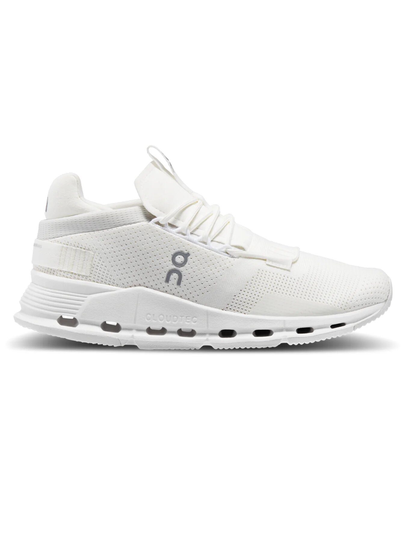 On-2699115-WHTOFFWHI-Cloudnova-color-all-white_1350x1800.jpg